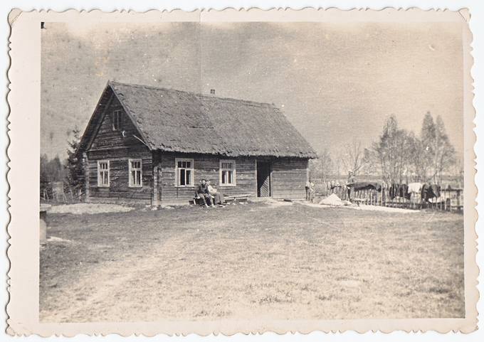 Emilijos Mikalajūnaitės-Anilionienės uošvių gyvenamasis namas Žiližių kaime